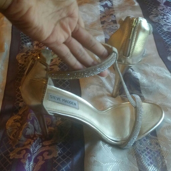 Heels - Picture 1 of 4